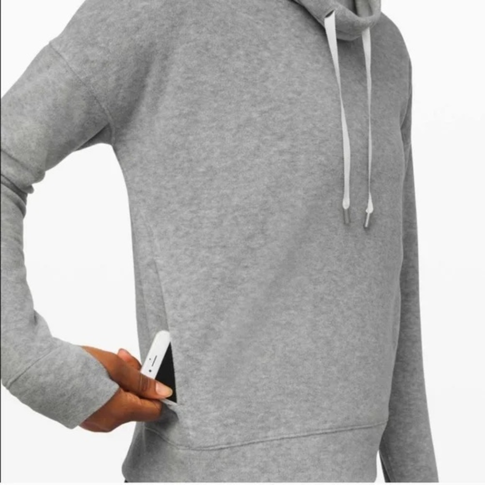 Lululemon, pullover, size 4 - Picture 4 of 4